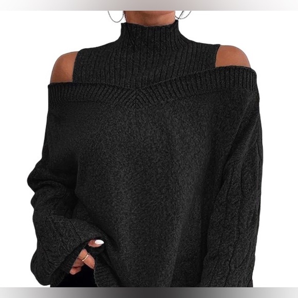 Noracora Sweaters - Noracora - Women’s Knit Cold Shoulder Sweater - NWOT